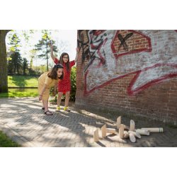 Kastespil i tr, havespil