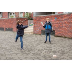 Bat spil, med bold i elastik