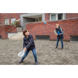 Bat spil, med bold i elastik